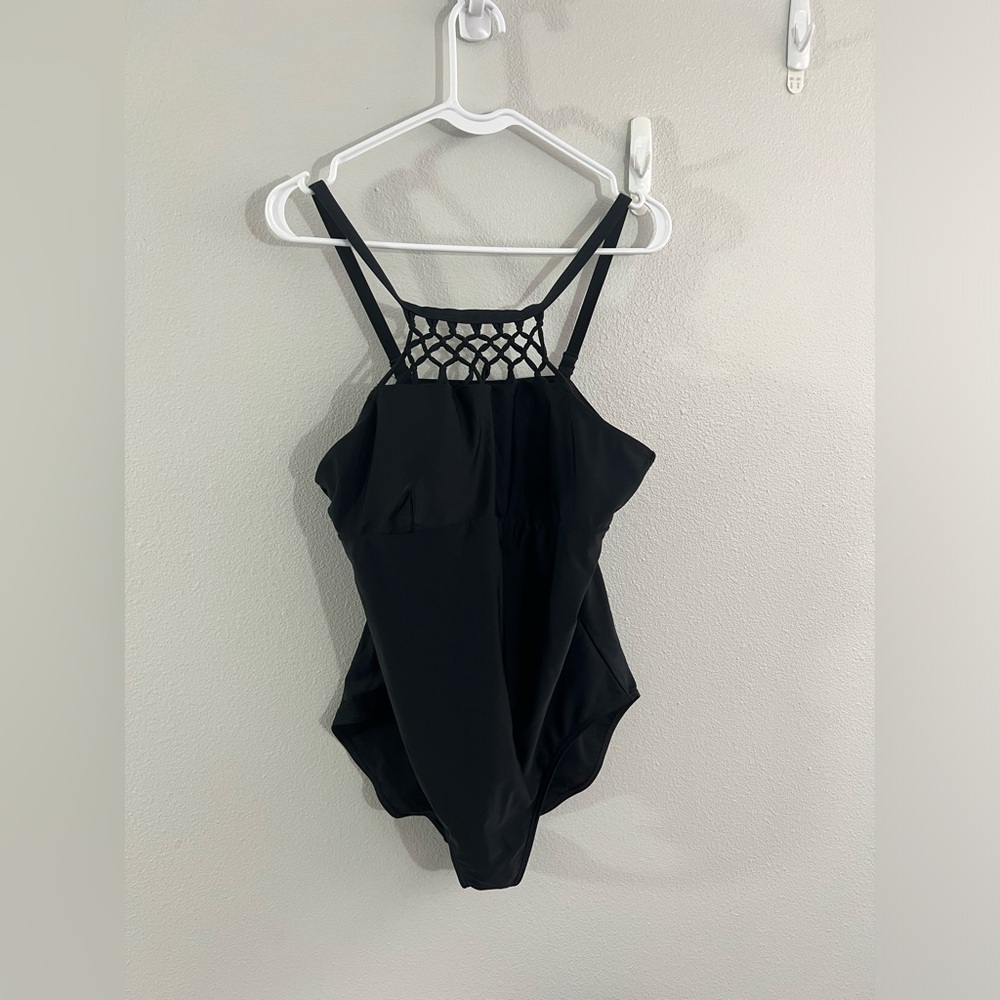 Croft and Barrow‎ black swimsuit size 16